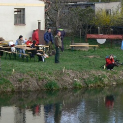 Rybářské závody na rybníce 27.8.2011